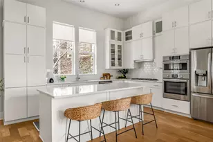 381 E Greenbriar Ln, Dallas, TX 75203 - Photo 12