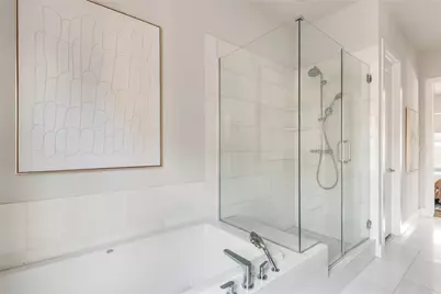 381 E Greenbriar Lane #401, Dallas, TX 75203 - Photo 22