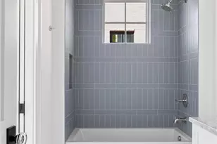 9826 Mixon Dr, Dallas, TX 75220 - Photo 32