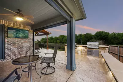501 Oakcrest Drive, Justin, TX 76247 - Photo 2