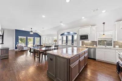 501 Oakcrest Drive, Justin, TX 76247 - Photo 8