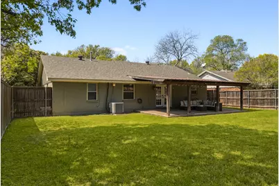 8536 Capri Drive, Dallas, TX 75238 - Photo 18