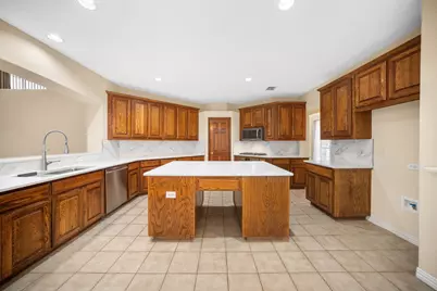 7215 Herboso, Grand Prairie, TX 75054 - Photo 8