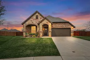 244 Ovaletta Dr, Justin, TX 76247 - Photo 2