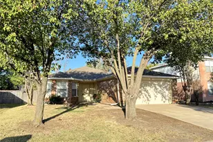 2217 Lookout Ln, Denton, TX 76207 - Photo 1