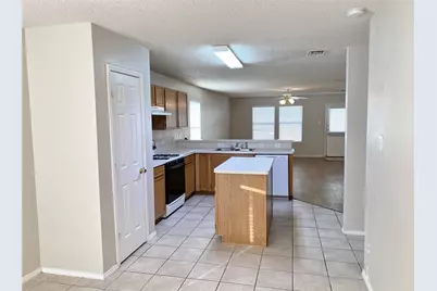 2217 Lookout Lane, Denton, TX 76207 - Photo 4