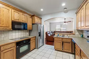 565 Griffith Dr, Saginaw, TX 76179 - Photo 6