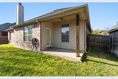 565 Griffith Drive, Saginaw, TX 76179 - Photo 6