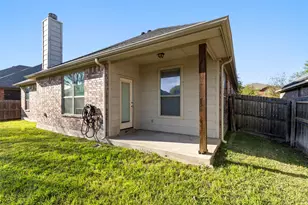 565 Griffith Dr, Saginaw, TX 76179 - Photo 6