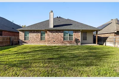 565 Griffith Drive, Saginaw, TX 76179 - Photo 22