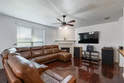 565 Griffith Drive, Saginaw, TX 76179 - Photo 12