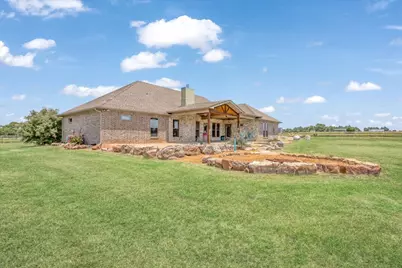 516 Spring Town Road, Van Alstyne, TX 75495 - Photo 32