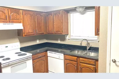 10613 Flamewood Drive, Fort Worth, TX 76140 - Photo 16