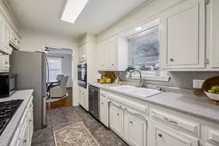 1015 Rocky Canyon Rd, Arlington, TX 76012 - Photo 16