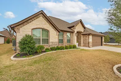 3024 Reed Court, Granbury, TX 76048 - Photo 2