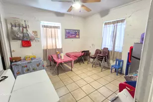 4131 Babcock Dr, Dallas, TX 75212 - Photo 10