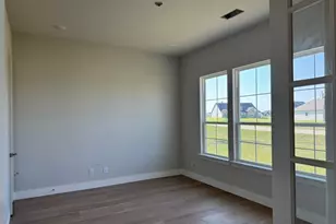 12213 Crystal Dr, Krum, TX 76249 - Photo 6