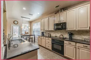 9720 Stripling Dr, Fort Worth, TX 76244 - Photo 12