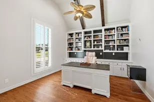 801 Shady Bend Ct, Highland Village, TX 75077 - Photo 2