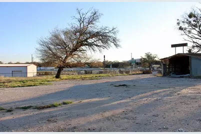 119 Mikus Road, Weatherford, TX 76087 - Photo 4