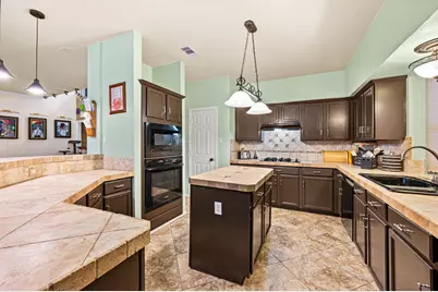 4008 Falcon Ridge Drive, Haltom City, TX 76137 - Photo 10