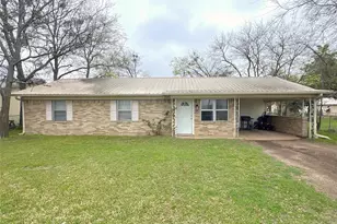 302 Sayle St, Cumby, TX 75433 - Photo 1