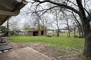 302 Sayle St, Cumby, TX 75433 - Photo 22