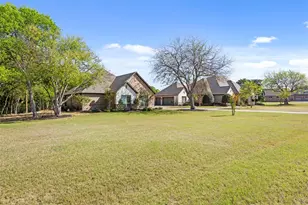 137 Sullivan Way, Waxahachie, TX 75167 - Photo 2