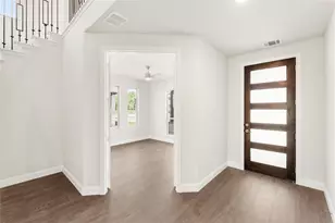 124 Rosewood Dr, Glenn Heights, TX 75154 - Photo 4