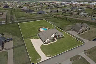 13420 Moorhouse Way, Justin, TX 76247 - Photo 4