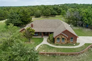 171 Chestnut Rd, Whitewright, TX 75491 - Photo 1