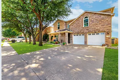 336 Chase Hill Lane, Fort Worth, TX 76028 - Photo 2