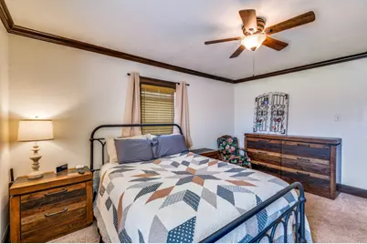 412 N 10th Street, Sanger, TX 76266 - Photo 12