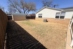 411 N River St, Seymour, TX 76380 - Photo 18