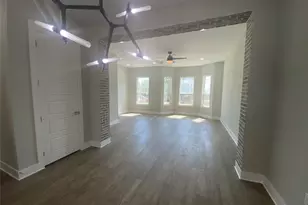 309 N Mill St, Lewisville, TX 75057 - Photo 12