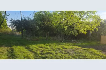 617 4th Street, Grand Prairie, TX 75051 - Photo 2