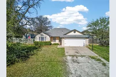 420 Robert Drive, Springtown, TX 76082 - Photo 2