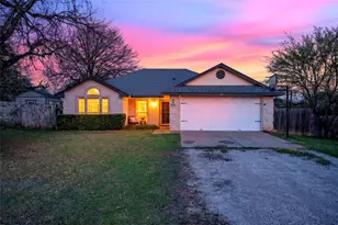 420 Robert Dr, Springtown, TX 76082 - Photo 1