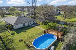 420 Robert Dr, Springtown, TX 76082 - Photo 30