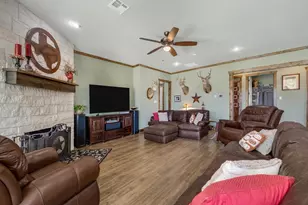 650 Scoggins Rd, Tioga, TX 76271 - Photo 16