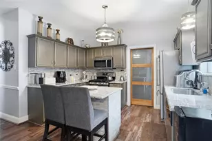 1812 Haley Cir, Carrollton, TX 75006 - Photo 4