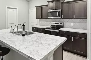 2304 Greystone Dr, Denton, TX 76207 - Photo 2