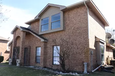 710 Cresent Drive, DeSoto, TX 75115 - Photo 2
