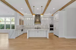 35 Elk Stone Dr, Dallas, TX 75248 - Photo 2