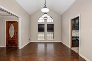 2506 Springdale Dr, Carrollton, TX 75006 - Photo 6