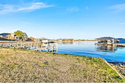 111 Longhorn Drive, Gainesville, TX 76240 - Photo 2