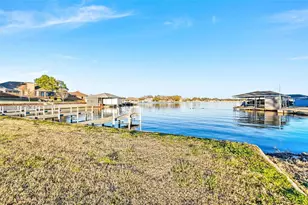 111 Longhorn Dr, Gainesville, TX 76240 - Photo 2