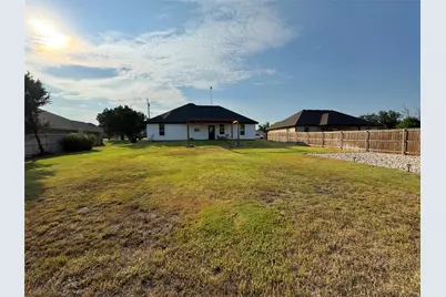 2813 Catfish Court, Granbury, TX 76048 - Photo 8
