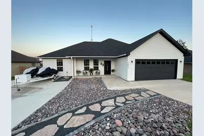 2813 Catfish Court, Granbury, TX 76048 - Photo 1