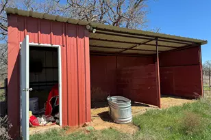 986 Co Rd 1785, Sunset, TX 76270 - Photo 18